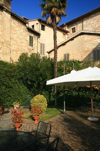 Hotel Palazzo Bocci Spello Exterior foto